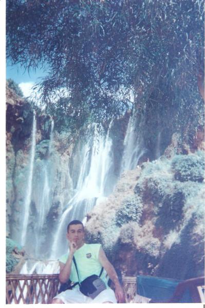 cafe  de  ouzoud  de  cascade